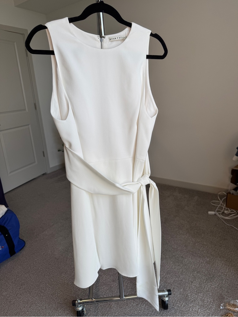 Alice + Olivia White Sleeveless Tie-Waist Mini Dress Size 12